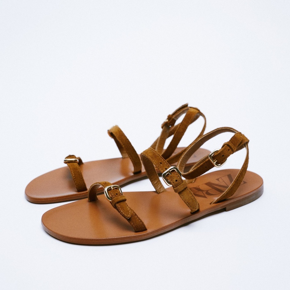Zara BUCKLED FLAT LEATHER SANDALS